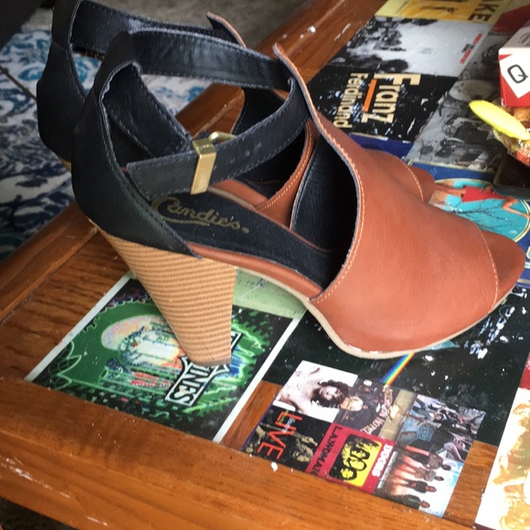 Brown/black/tan heels - Picture 4 of 4